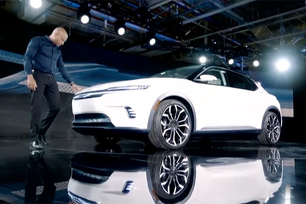Chrysler EV concept unveiled