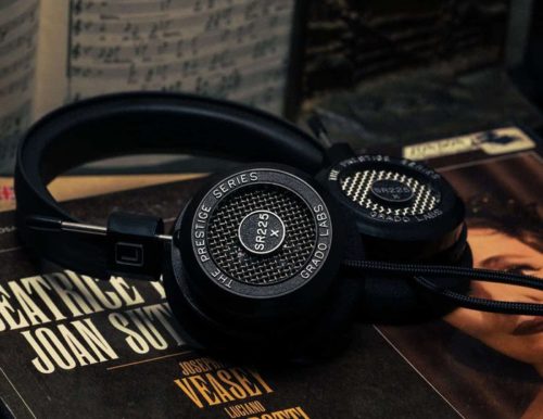 Grado SR225x vs SR325x – Open Back Dynamic Headphone Comparison and Review