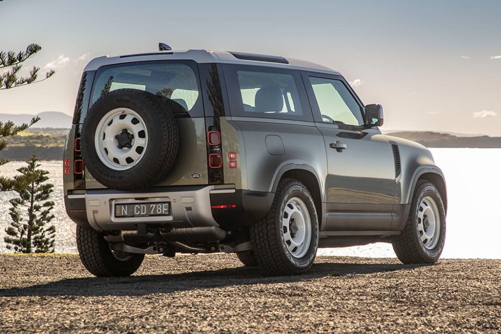 2021 Land Rover Defender 110 V8 launch review - GearOpen.com