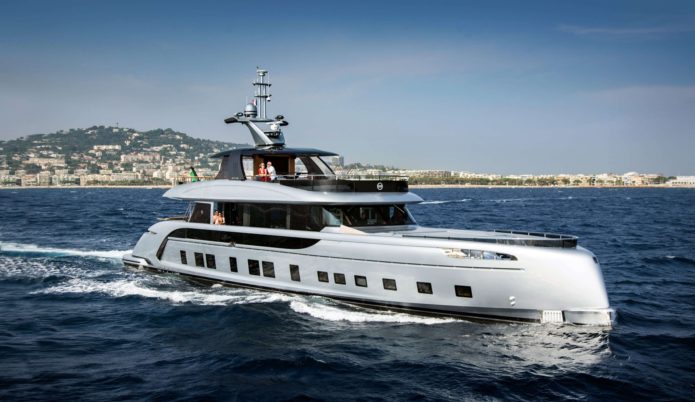 Dynamiq GTT115 superyacht