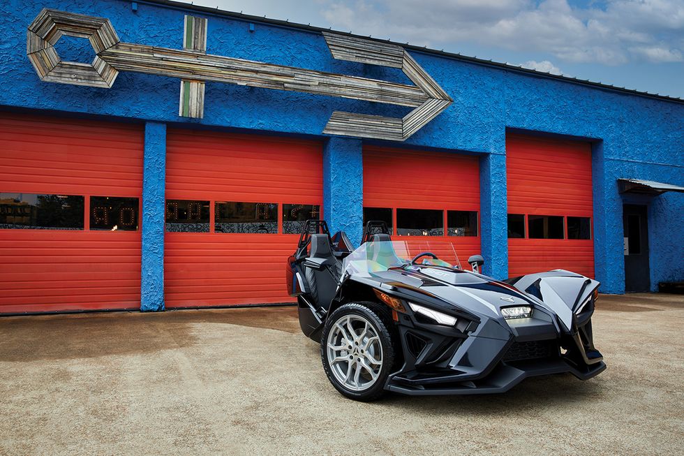 The New Polaris Slingshot SL Is a HellaFun StreetLegal GoKart