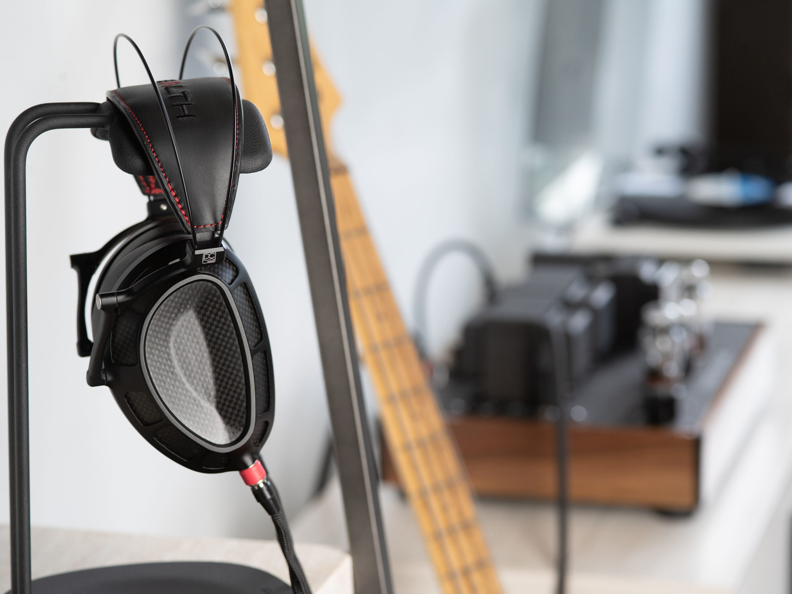 Dan Clark Audio Release Stealth Closed-Back Planar Headphones ...