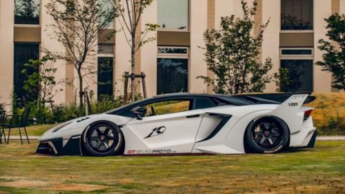 Lamborghini Aventador with Liberty Walk GT EVO body kit is limited to 20 examples