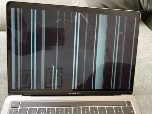 M1 MacBook owners complain that their screens cracked for no apparent reason