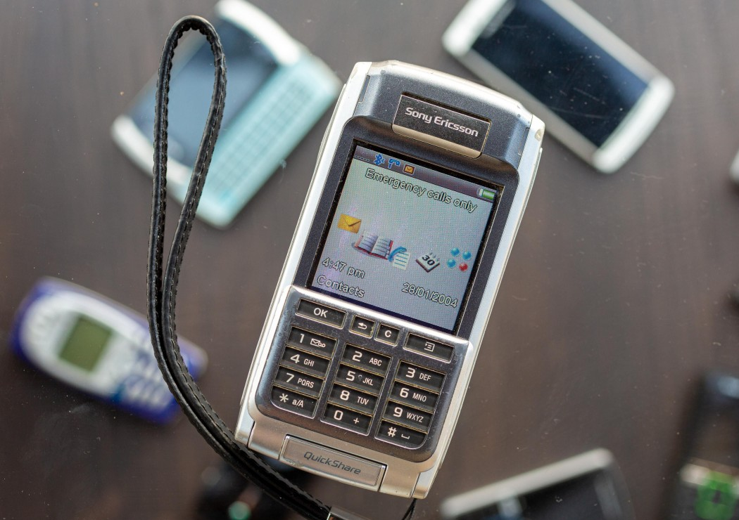 Flashback: Sony Ericsson P910 used an odd flavor of touch Symbian and wanted to do it all