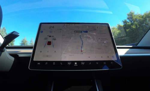 Tesla Autopilot faces US investigation over first responder crashes