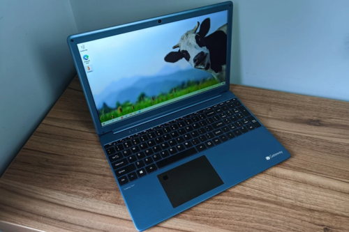 Gateway 15.6-inch Ultra Slim Notebook review: Big screen on a budget