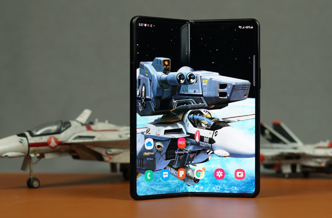Samsung Galaxy Z Fold3 Survives Durability and Bend Test