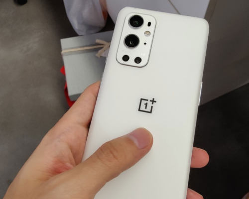 Pure White OnePlus 9 Pro live image surfaces