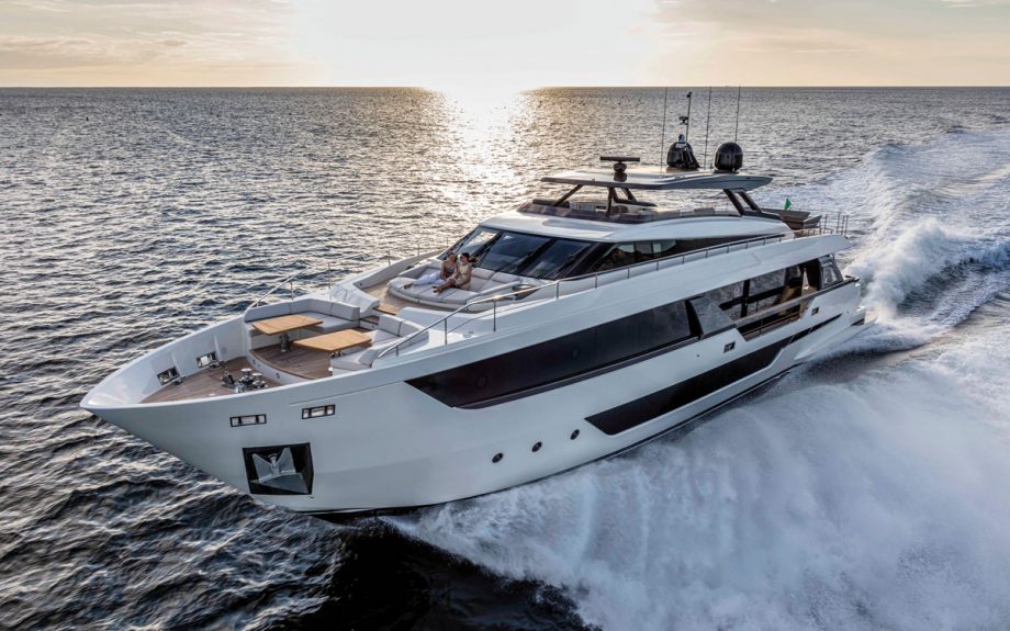 Ferretti 1000