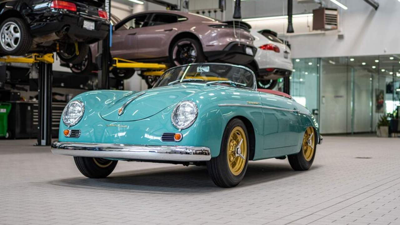 Gorgeous Galpin Porsche 356 Speedster is for a Porsche competition