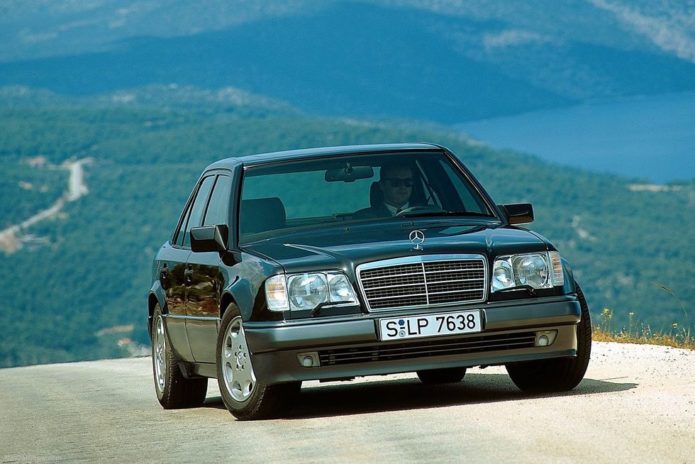 Mercedes-Benz W124 (1985)