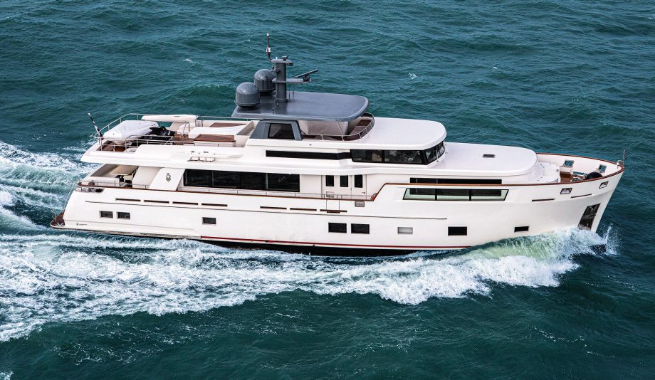 Van der Valk 28M Explorer