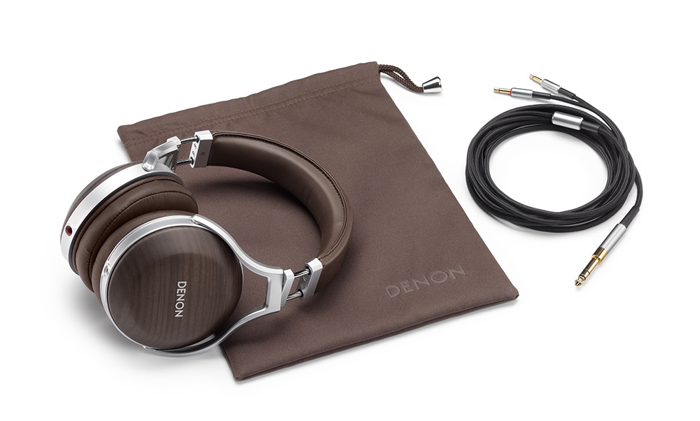 DENON AH-D5200 Headphone Review