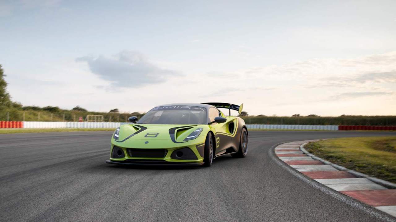 Lotus Emira GT4