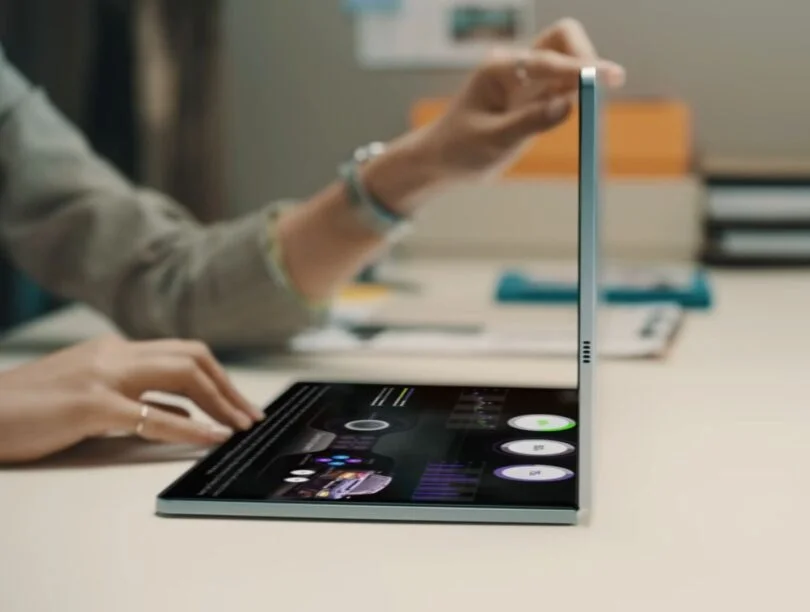 The Galaxy Book Fold 17’s success hinges on Windows 11