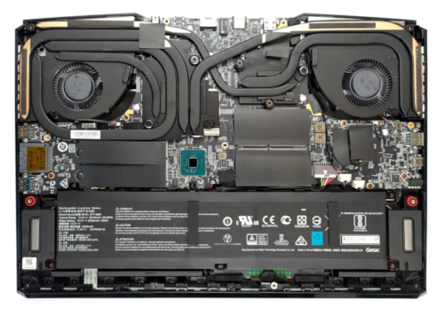 Inside MSI GE76 Raider (2021) – disassembly and upgrade options