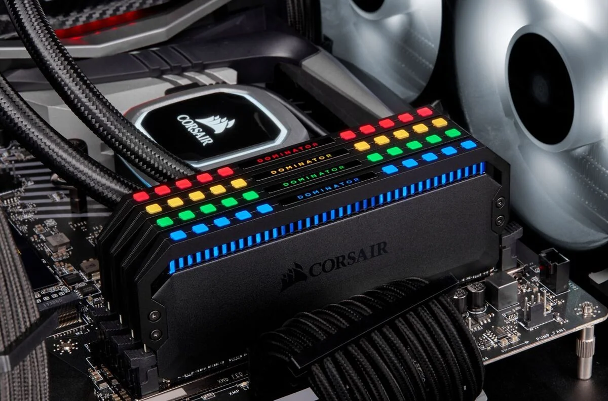corsair-dominator-memory