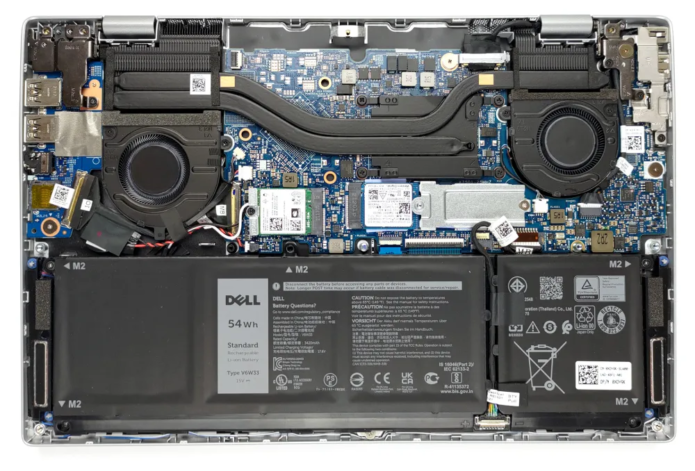 Inside Dell Latitude 13 3320