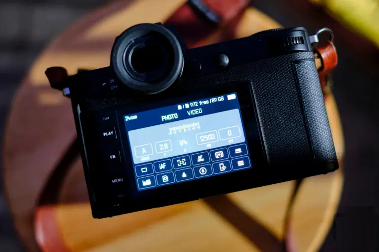 Leica SL2s