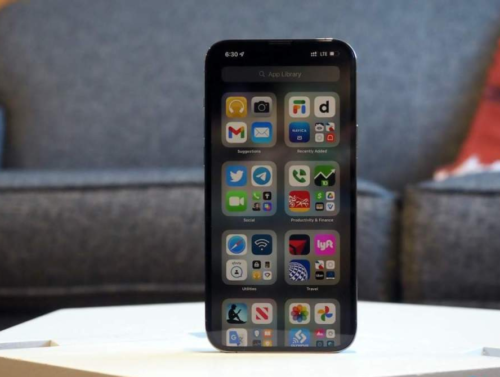 iPhone 13 Pro 120Hz ProMotion display takes scrolling speed into account
