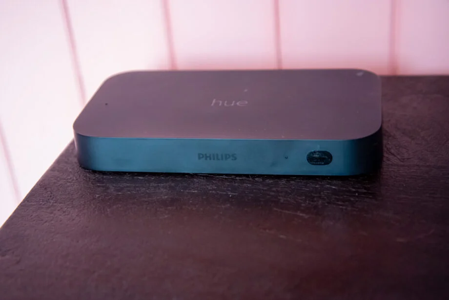 Philips Hue Play HDMI Sync Box to get 120Hz gaming support