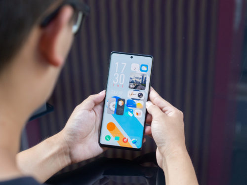 Snapdragon Phone vs iQOO 8: Specs Comparison