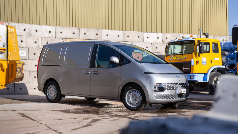 2022 Hyundai Staria Load Single Cab CRDi