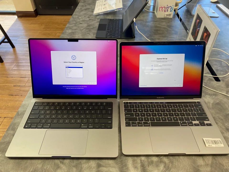 macbook pro 14 vs surface pro 9