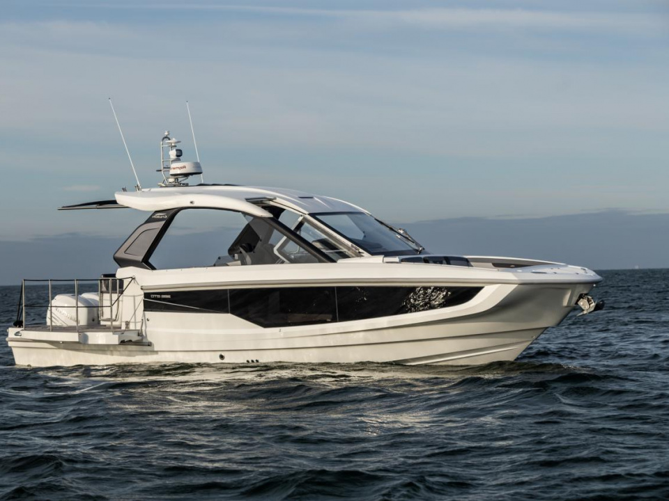 Galeon 325 GTO yacht tour: Inside an ultra-luxurious £350k outboard ...