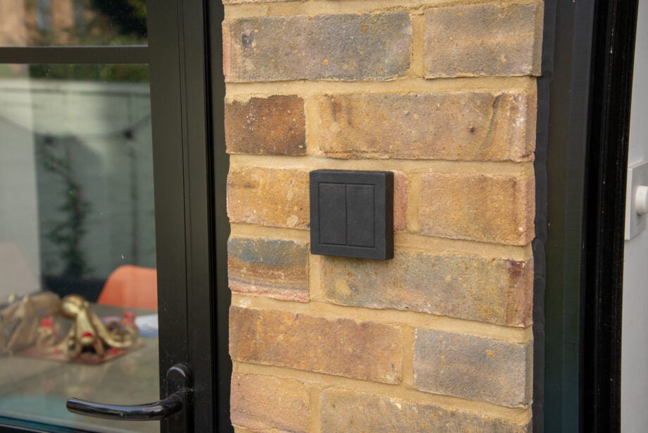 Senic Friends of Hue Outdoor Switch Review
