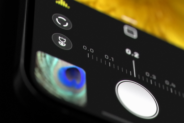 App brings iPhone 13 Pro Macro mode to older phones - GearOpen.com