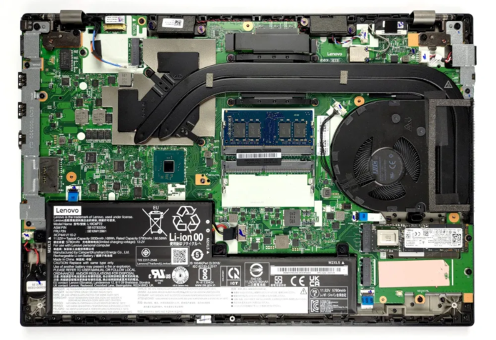 Inside Lenovo ThinkPad P15v Gen 2