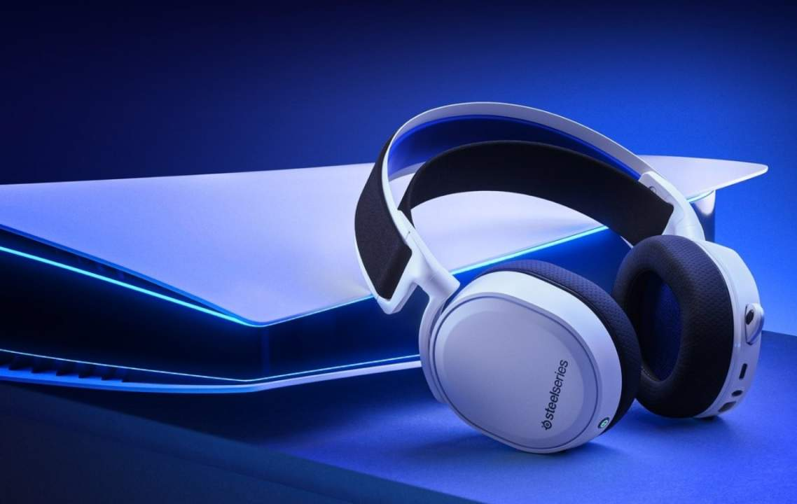 SteelSeries Arctis 7+ and 7P+ gaming headsets boost battery, add USB-C