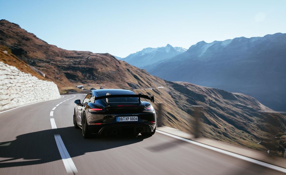 Porsche Cayman GT4 RS