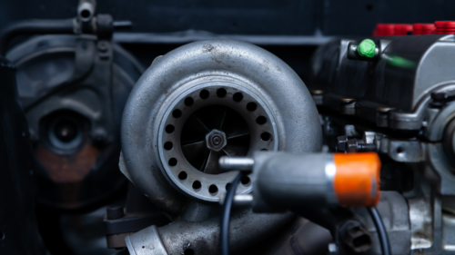Guide to Choosing the Right Auto Parts for Your Vehicle