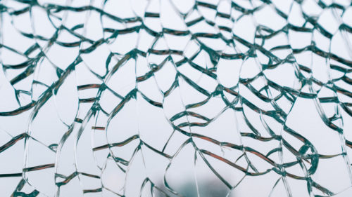 Are Glass Desks Safe To Use? Here’s What Can Make Them Explode