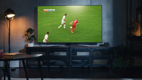 6 Top Rated Smart TVs With A 120Hz Refresh Rate