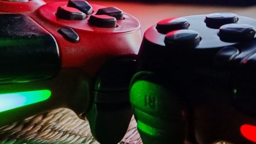 What All The Lights On Your PS4 Controller Mean (And Which You Should Worry About)