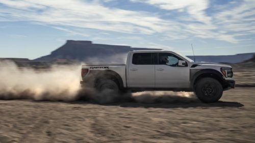 The Right Way To Drive A Truck In The Sand So You Don’t Get Stuck