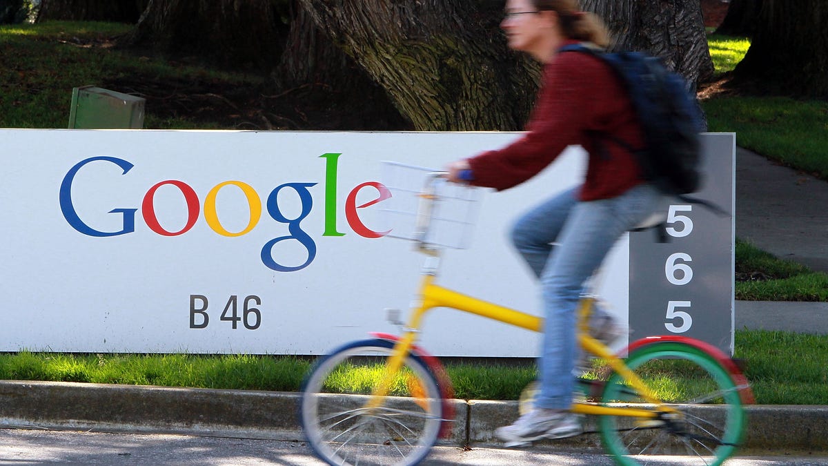 Google’s new AI updates will scan your screenshots and give you itineraries