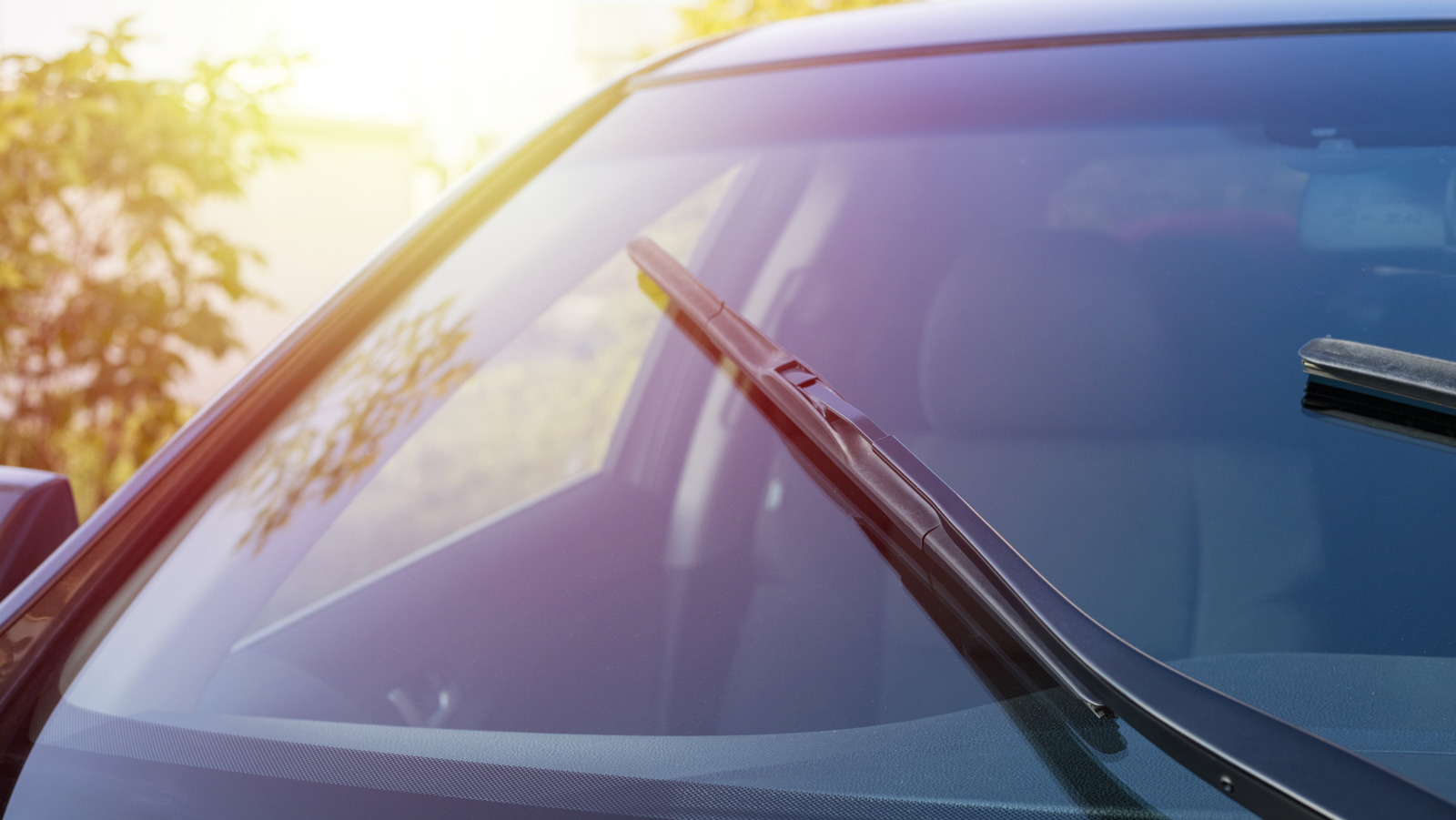 6 Types Of Car Windshields Explained (And When To Consider Upgrading)