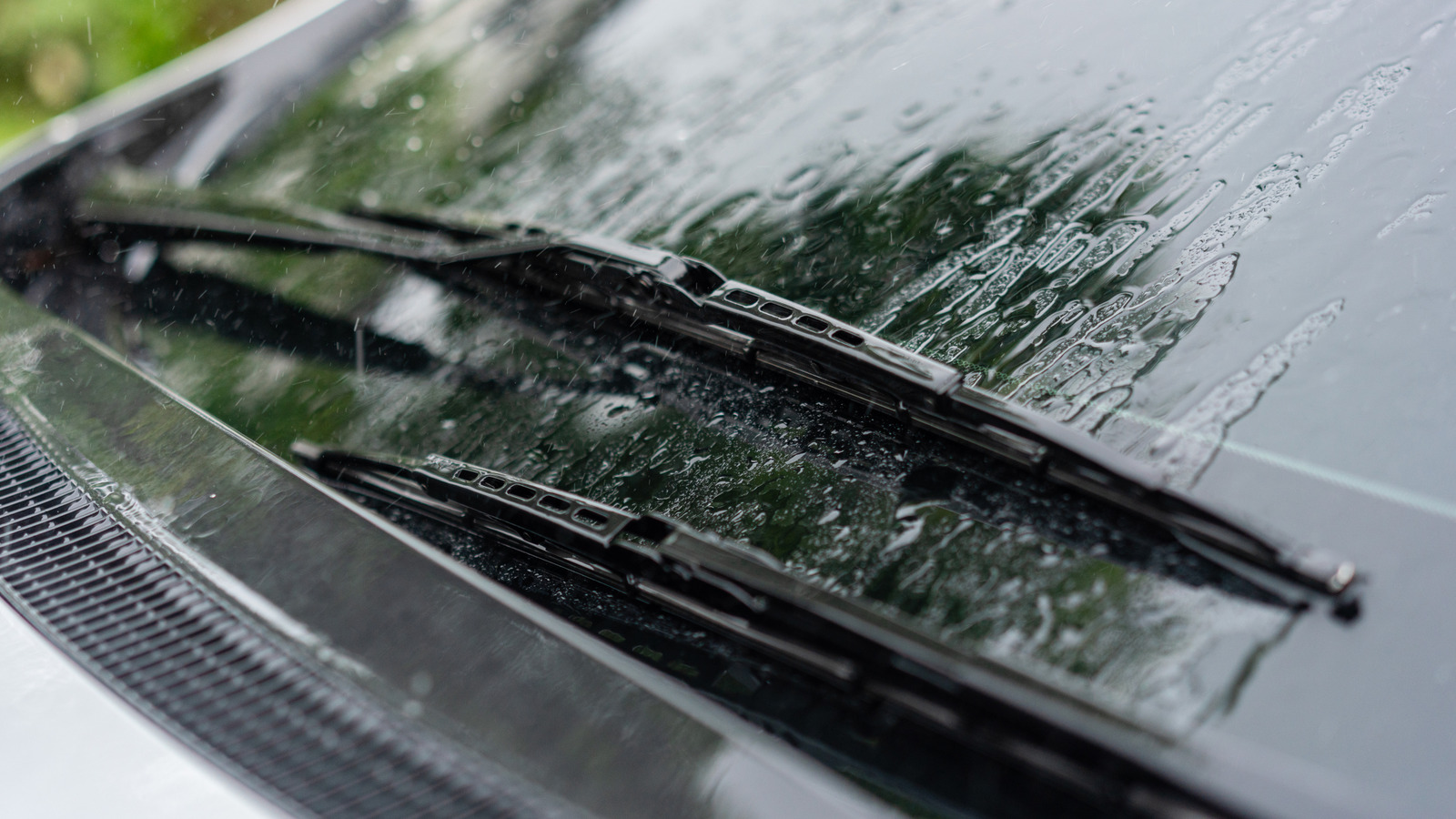 7 Of The Best (And 3 Of The Worst) Windshield Wiper Brands