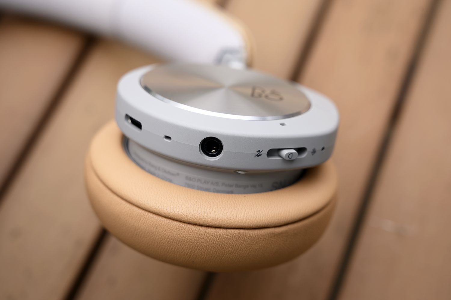 7 Essential Factors to Consider Before Buying Headphones
