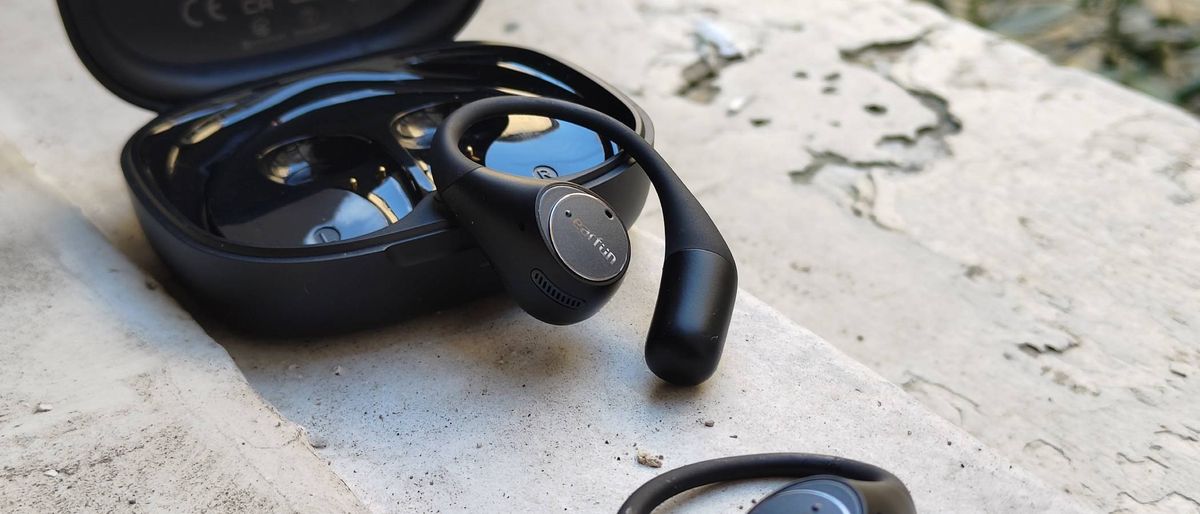 I reviewed Earfun’s new cheap open earbuds and sadly, they come up short in a flooded market