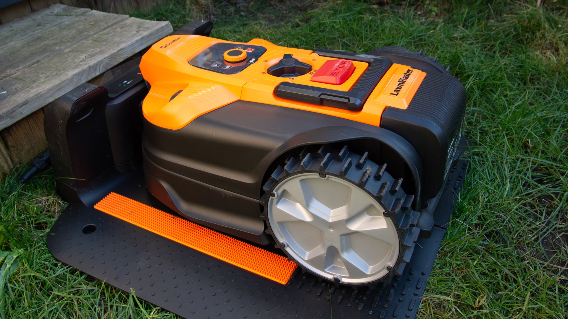 LawnMaster OcuMow 18 Robot Mower Review
