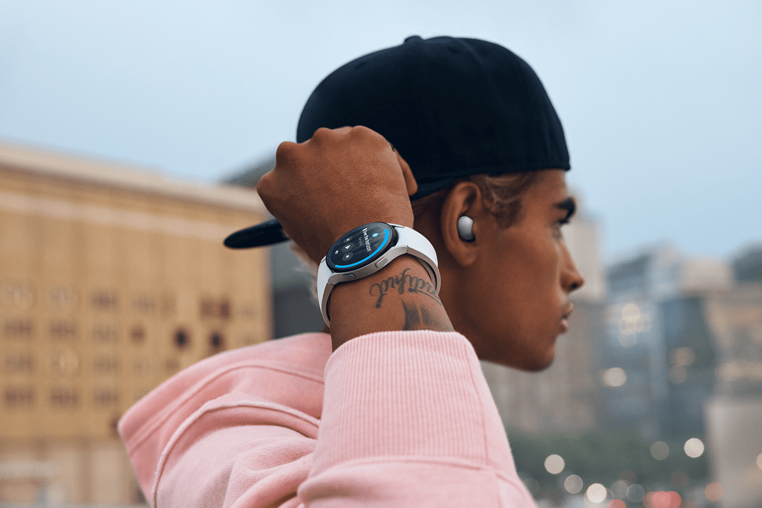Elevate Your Exercise Routine with a Stylish Smartwatch