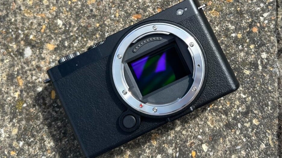 Panasonic Lumix S9 Review