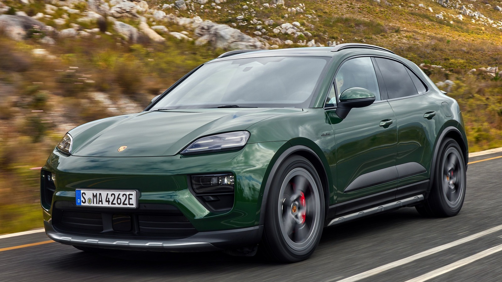2025 Porsche Macan EV – 3 Of The Coolest Interior Features