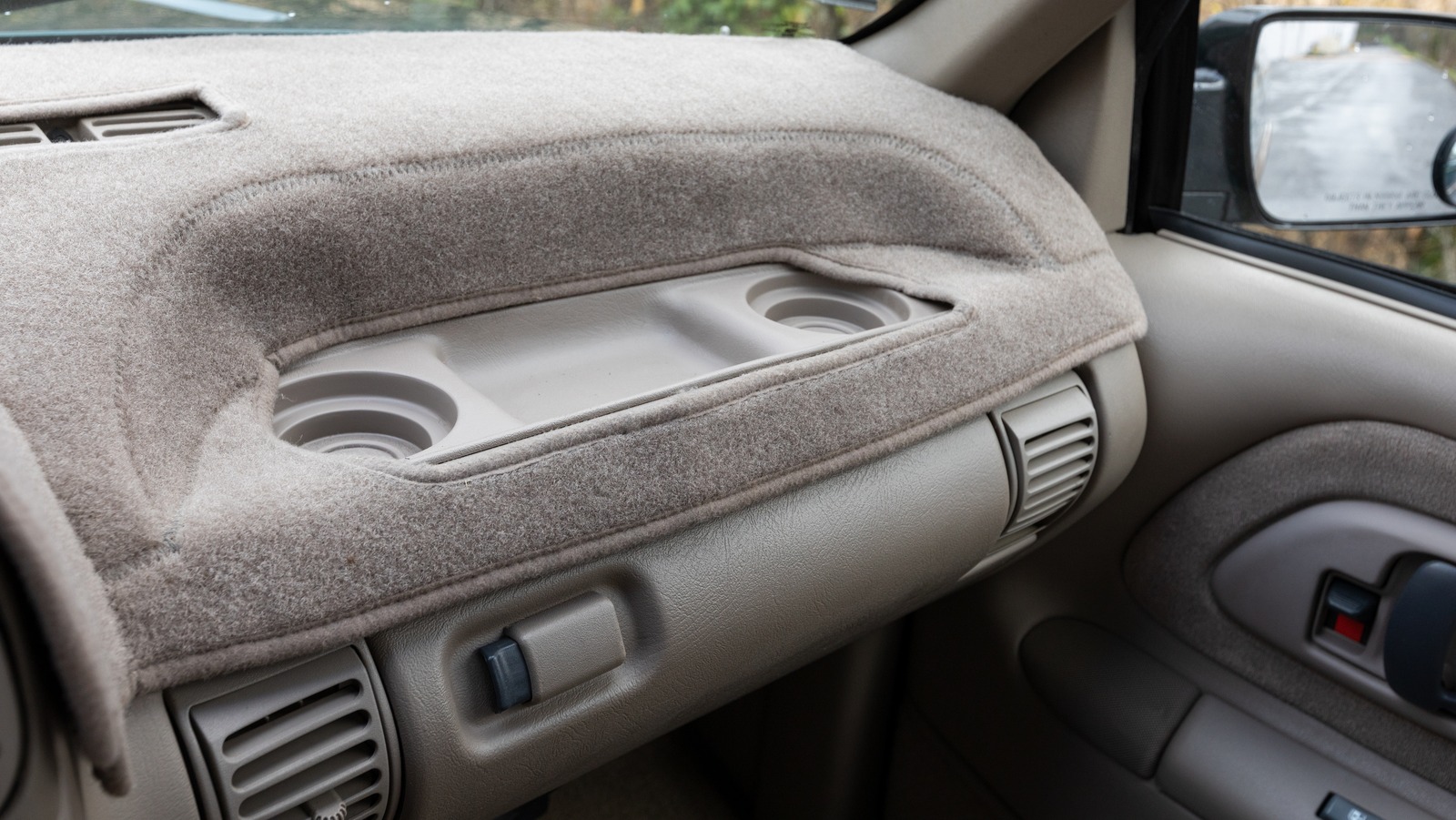 Do Car Dashboard Covers Reduce Heat? Here’s What Drivers Say